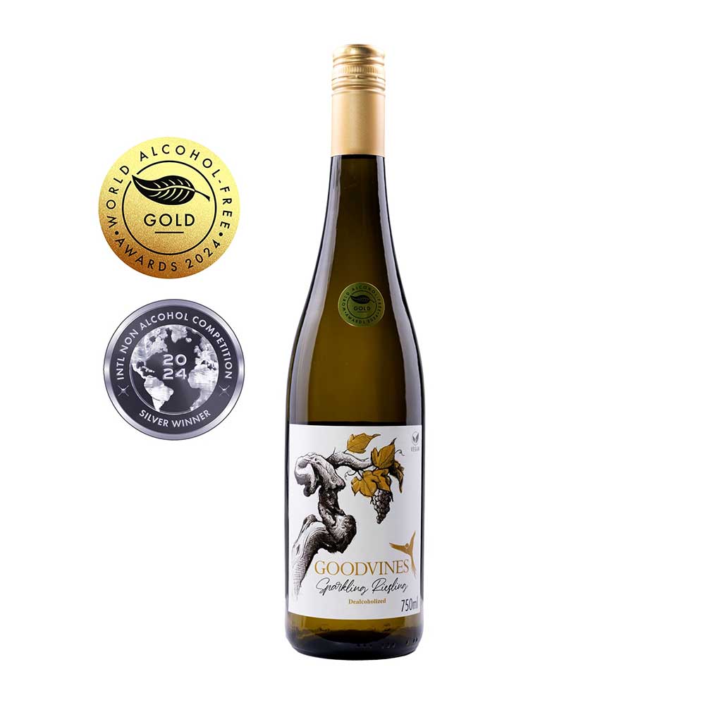 Botella de vino espumoso sin alcohol GOODVINES Sparkling Riesling, con medallas de oro y plata 2024.